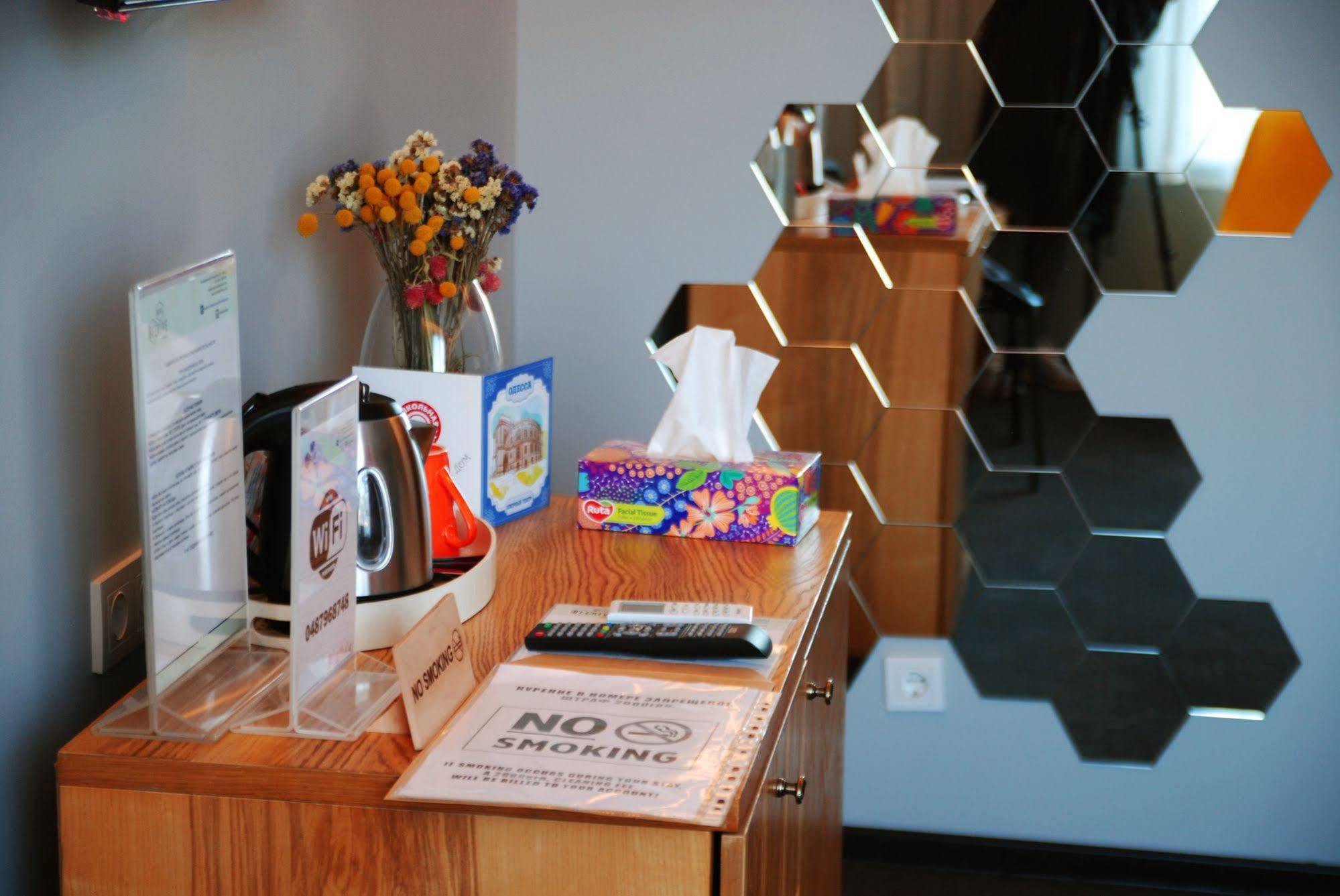 Beehive Hotel Odessa Zewnętrze zdjęcie